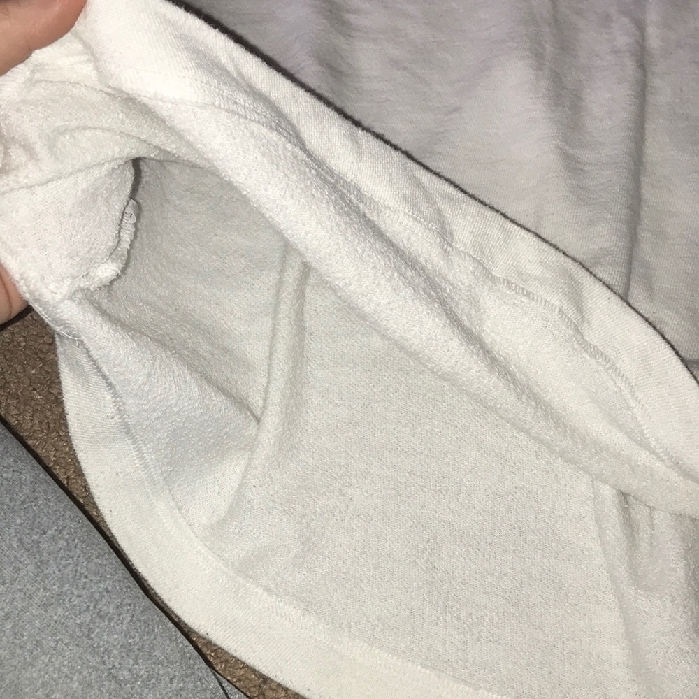 Pink white pull over - Picture 4 of 4